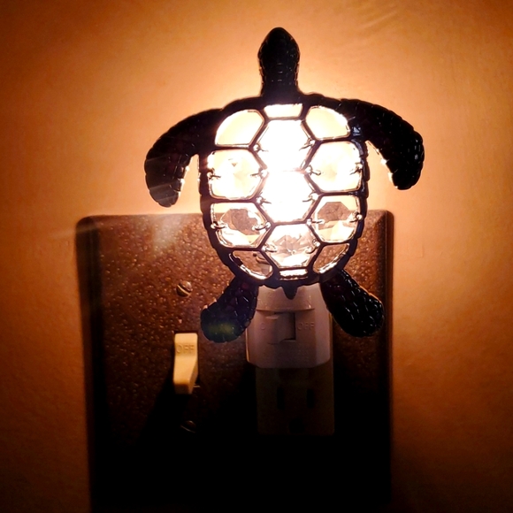 Brand New Turtle NITE Lite - Picture 3 of 7